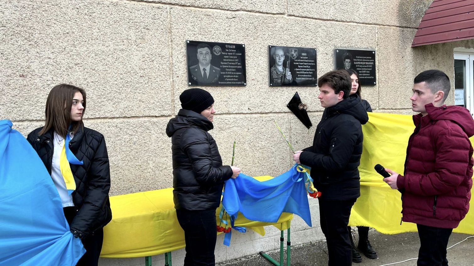 На Одещині відкрили меморіальну дошку на честь загиблого військового (фото) «фото»