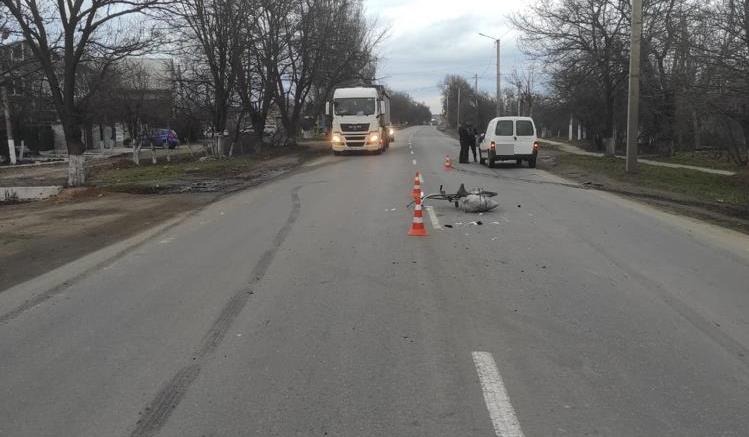 На Одещині велосипедист виїхав на зустрічку, де його збила автівка (фото) «фото»