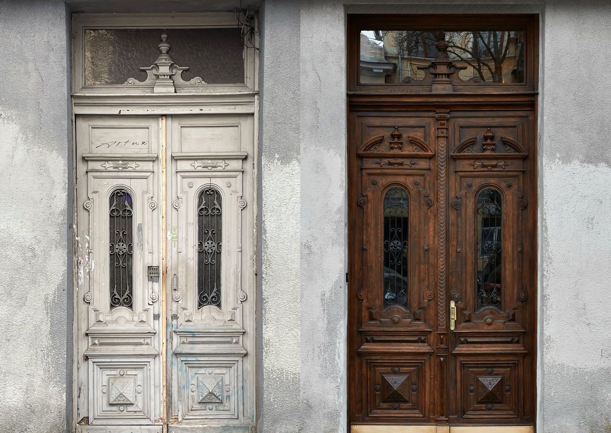 Благодійна реставрація: в Одесі відновили старовинні двері будинку Фельдмана (фото) «фото»