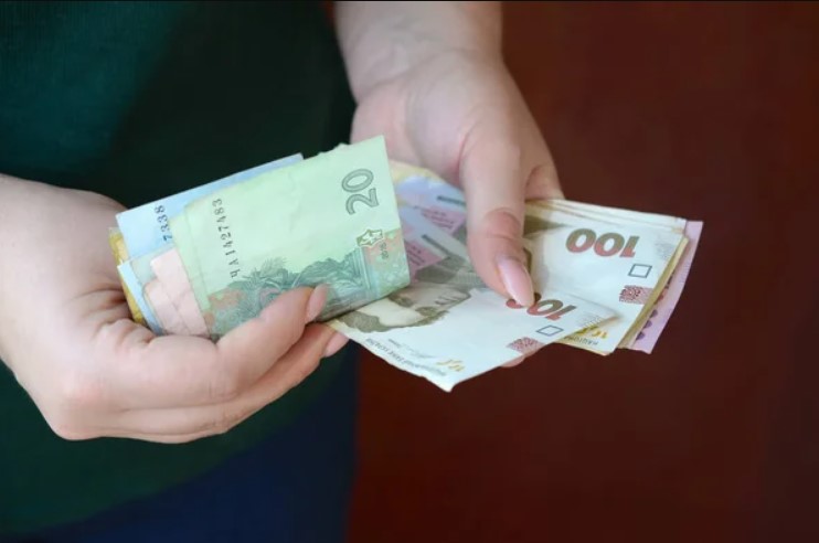 Брала гроші, коли не вистачало: в Одеській області судили директора пошти «фото»