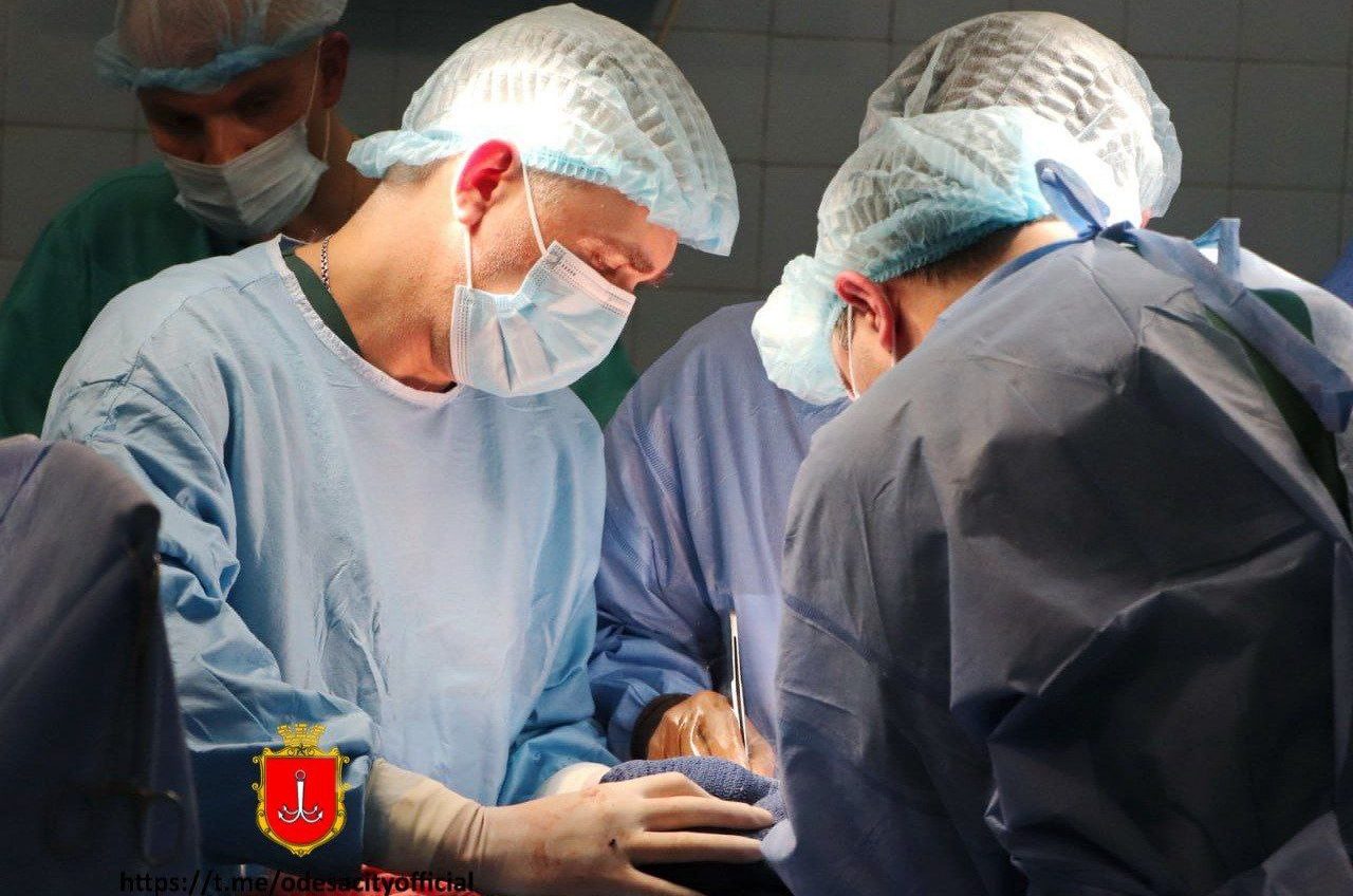 Вперше в Одесі пересадили донорське серце: трансплантацію провели в 10-й лікарні (фото) «фото»