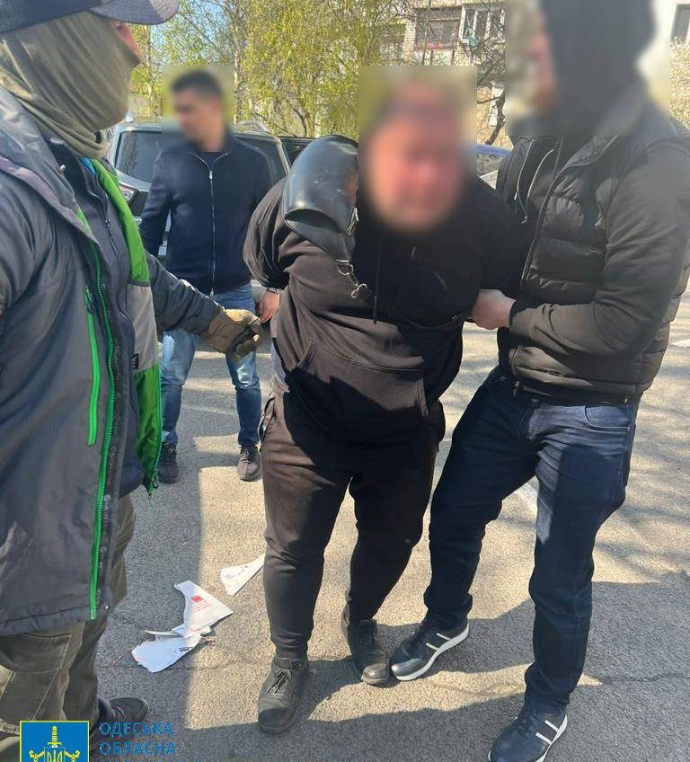 На Одещині ділок організував виїзд чоловіків за кордон під виглядом волонтерів через «Шлях»: триває слідство (фото) «фото»