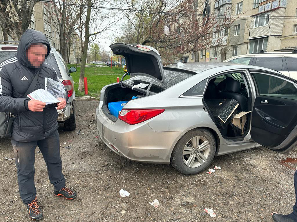 На Одещині водій з контрафактними сигаретами у салоні тікав від поліції і спричинив масштабну ДТП (фото) «фото»