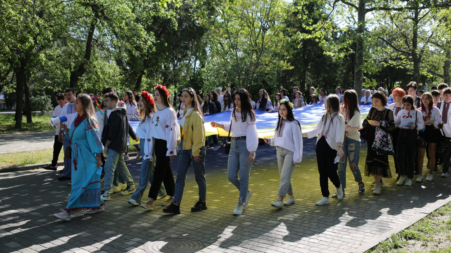 В Одесі відбулася Вишиванкова хода з 12-метровим прапором України (фото) «фото»