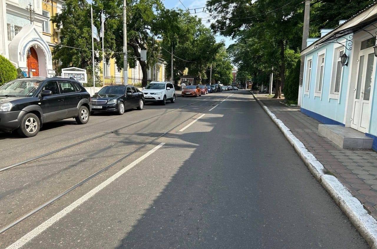 В центрі Одеси на Леонтовича запровадили нові правила паркування (фото, аудіо) «фото»
