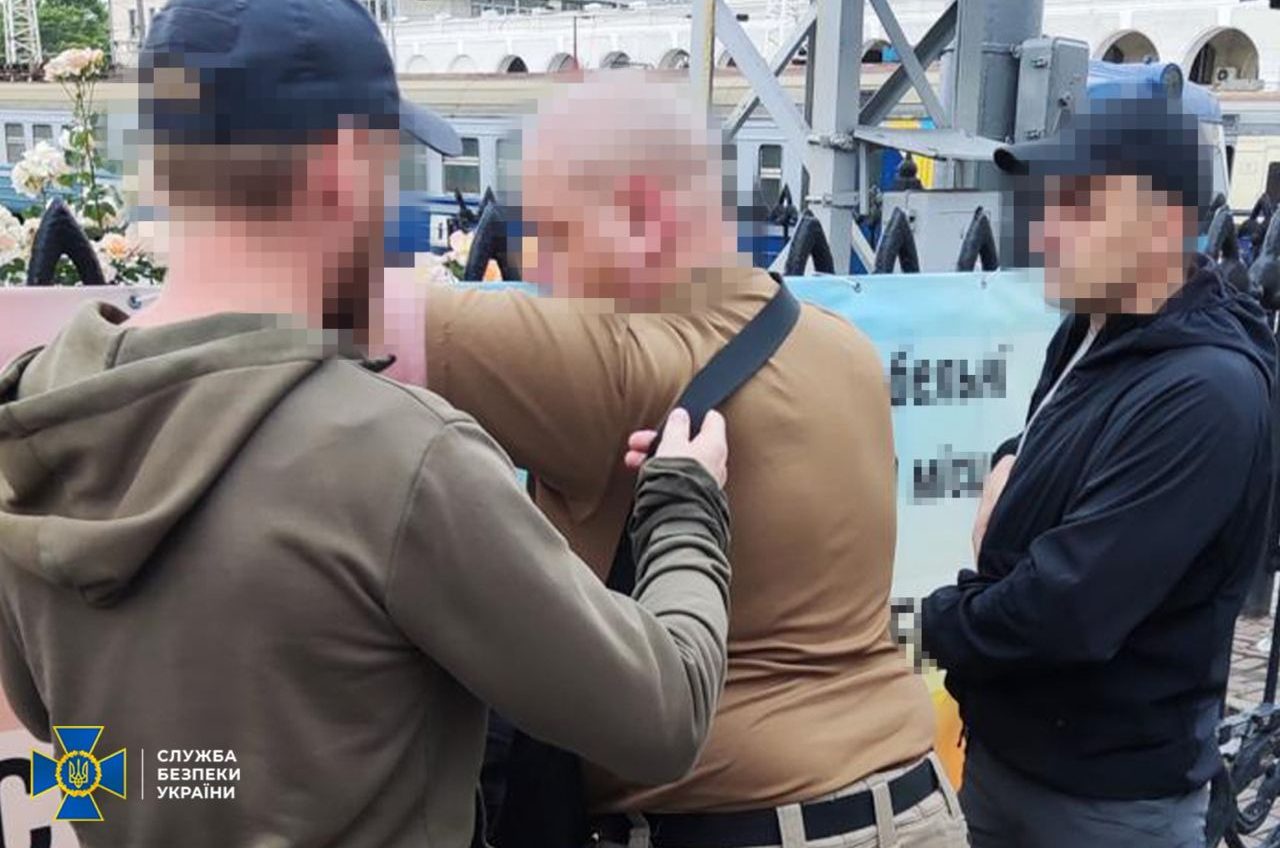 Знімали ролики для російської пропаганди: затримані двоє одеситів (фото) «фото»