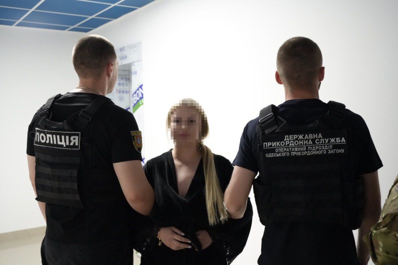 В Одесі затримали вербувальницю жінок для зайняття проституцією у Литві (фото, відео) «фото»