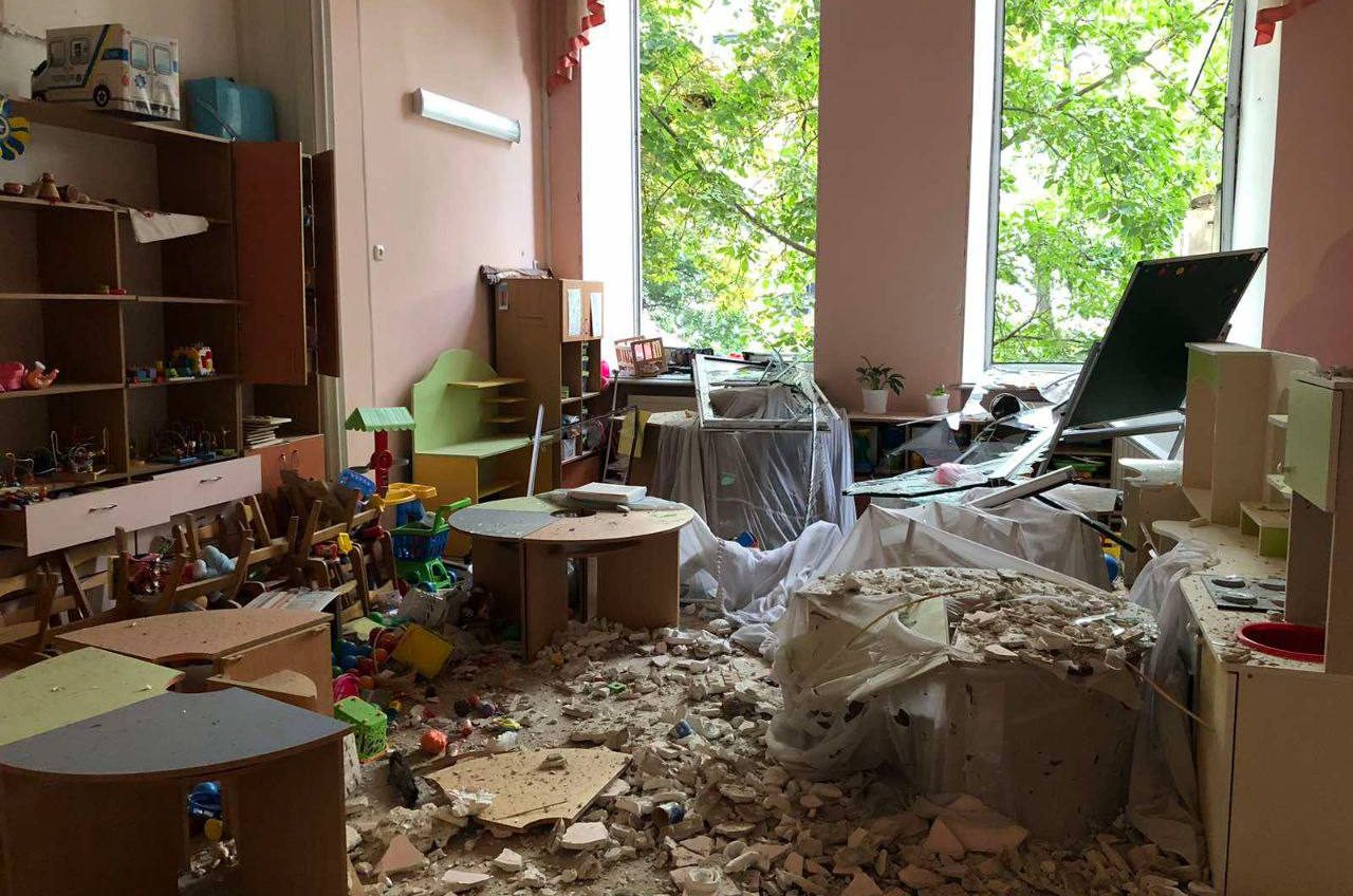 В Одесі обстрілом пошкоджено понад 40 будівель, з яких 5 дитсадків та 4 школи (фото) «фото»
