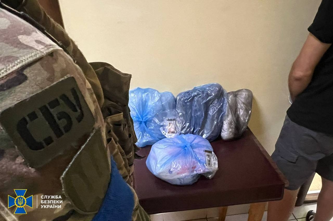 На Одещині затримали наркокур’єра з метамфетаміном (фото) «фото»