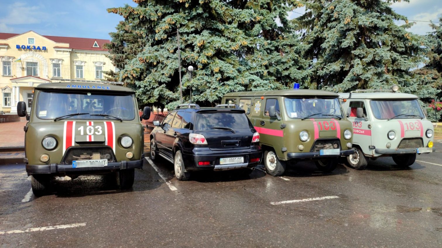 Громади та аграрії Одещини передали військовим понад 30 автомобілів (фото) «фото»