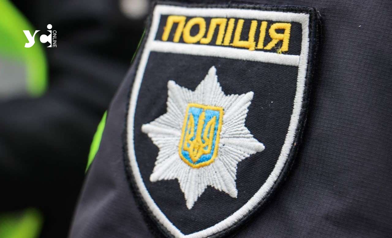 В Одесі затримали чоловіка, який жбурляв камінням у поліцейських та влаштував бійку «фото»