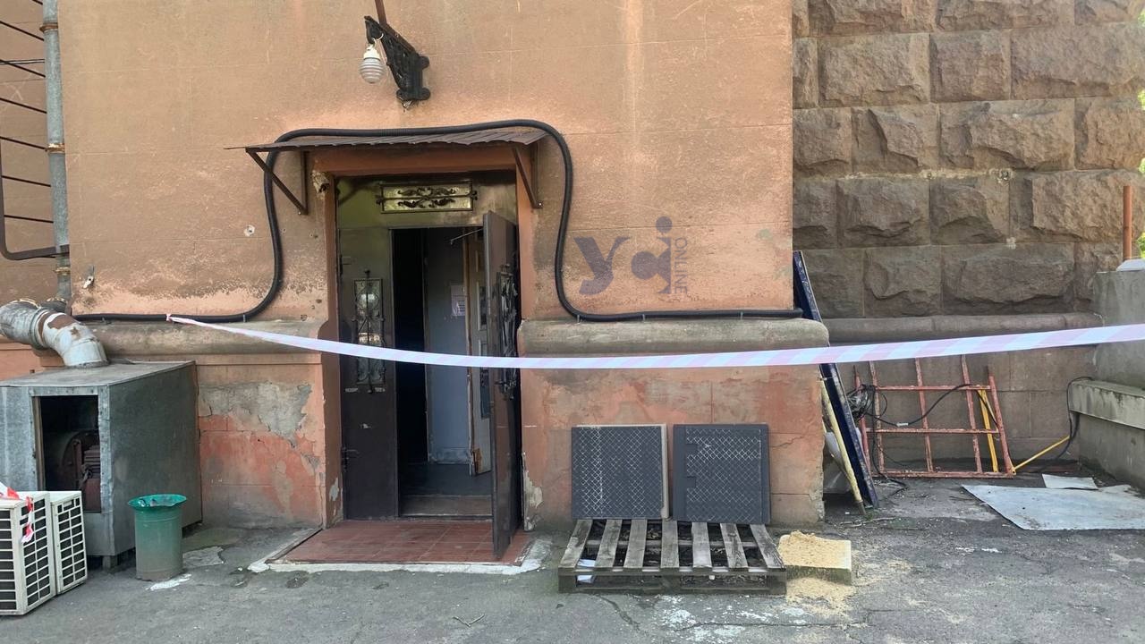 У підвалі одеського Будинку профспілок вибухнула граната (фото, відео, ОНОВЛЕНО) «фото»