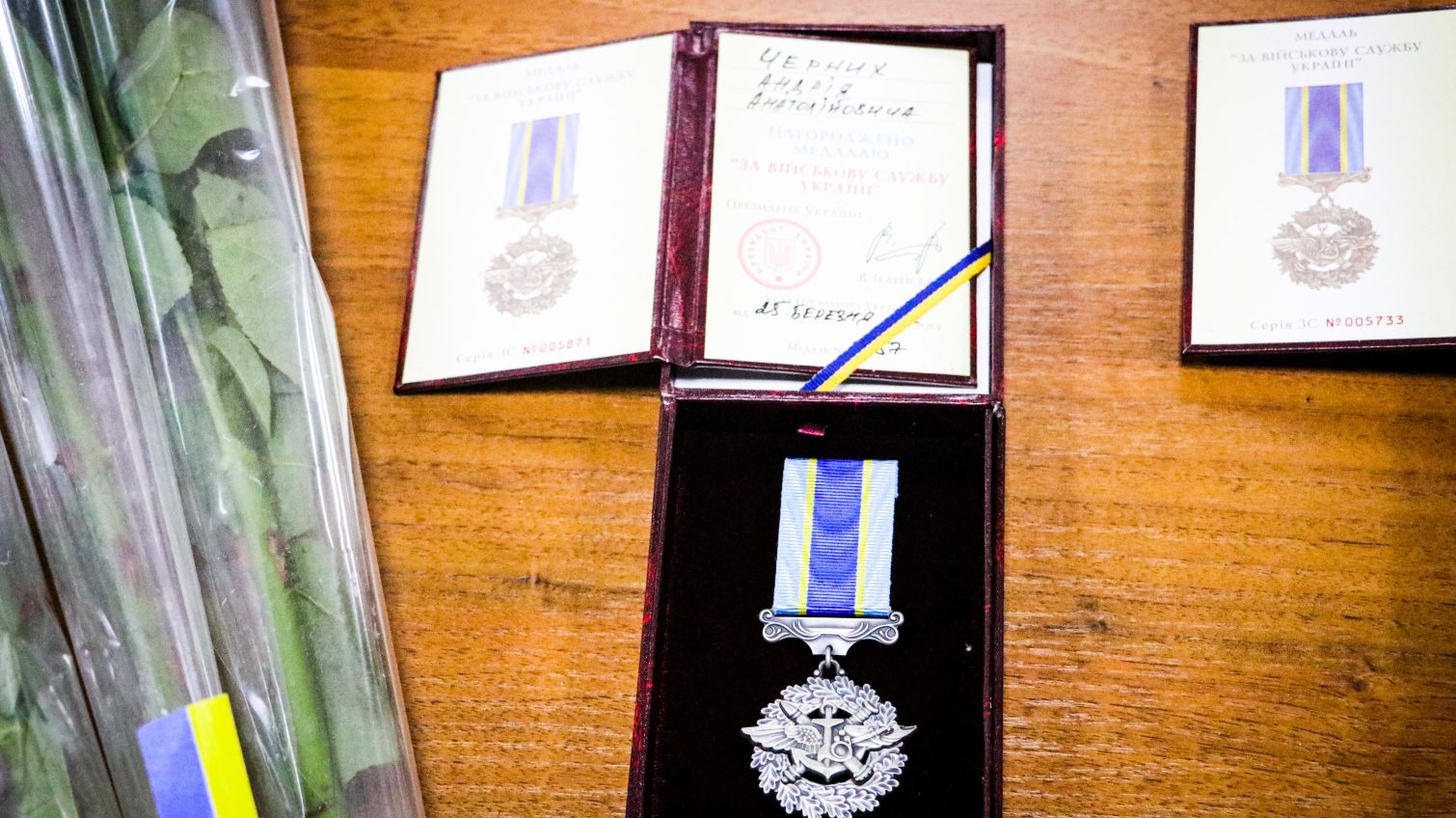 В Одесі рідним загиблих захисників вручили державні нагороди (фото) «фото»