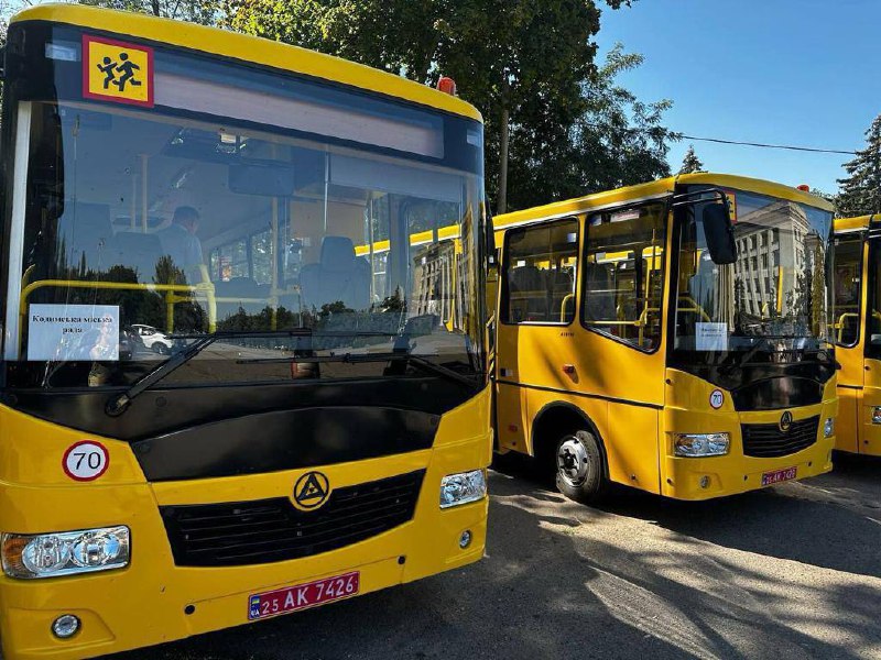 Ще 10 районів Одещини отримали нові шкільні автобуси (фото) «фото»
