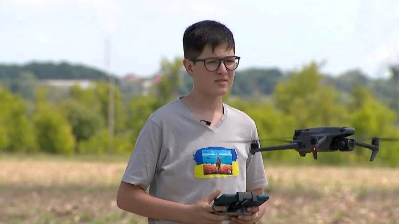 Українських школярів будуть навчати керувати дронами «фото»