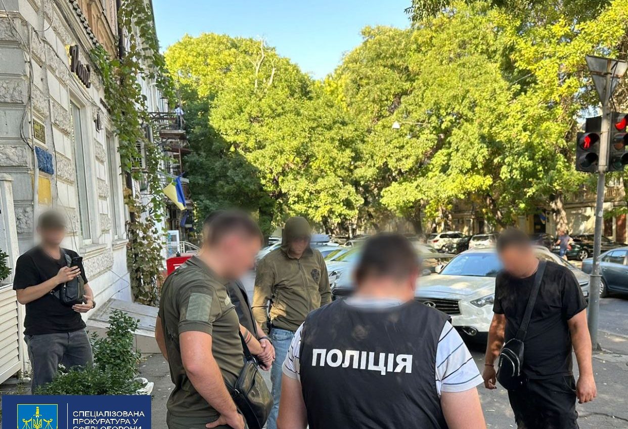 В Одесі екс-посадовець ОК «Південь» вимагав у військового гроші за переведення до небойового підрозділу «фото»