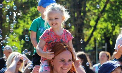 Наукове шоу, танці з ляльками та майстер-клас: для маленьких одеситів влаштували велике свято у парку Горького (фото, відео) «фото»