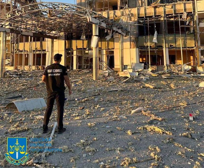 Зруйнований морвокзал: прокурори фіксують наслідки атаки на Одесу (фото) «фото»