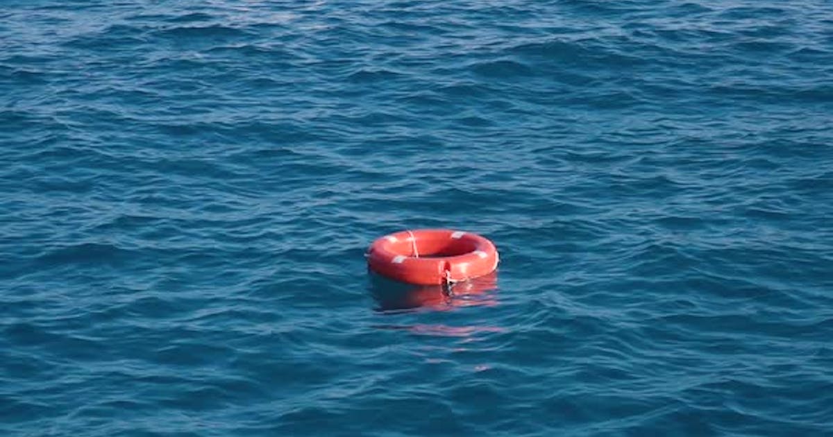 Майже диво: у Чорному морі врятували українського морського офіцера, який впав з судна-контейнеровоза (відео) «фото»