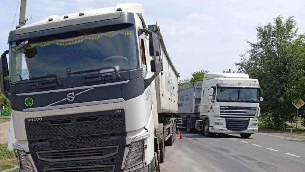 В Одеській області скасували обмеження для вантажівок «фото»
