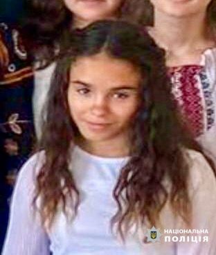 Не повернулася зі школи: мешканців Одещини просять допомогти у пошуках зниклої дівчинки «фото»