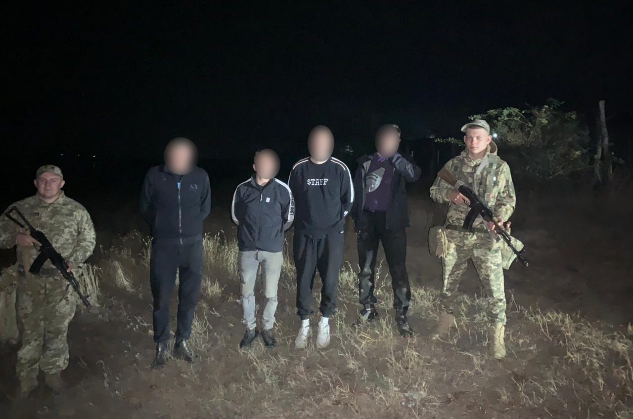 Цієї ночі на Одещині прикордонники затримали 10 втікачів (фото) «фото»