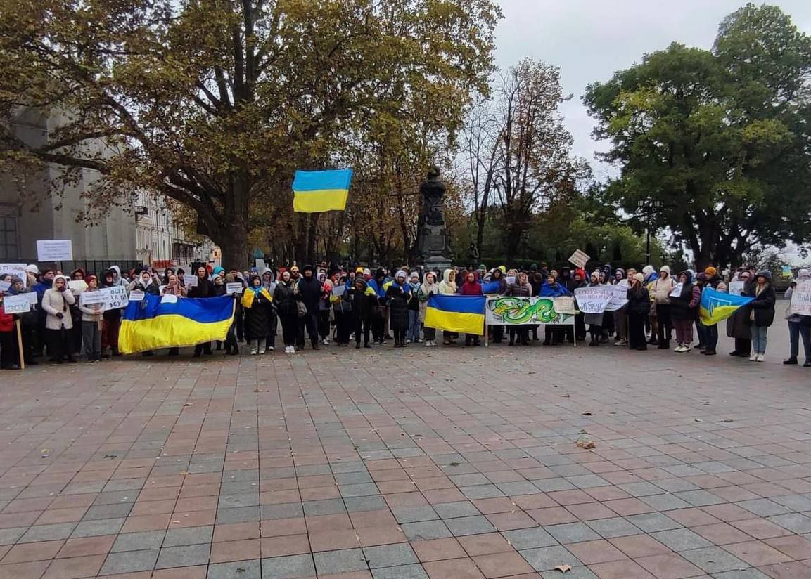 Попри шторм, одесити вийшли на традиційний мітинг «фото»