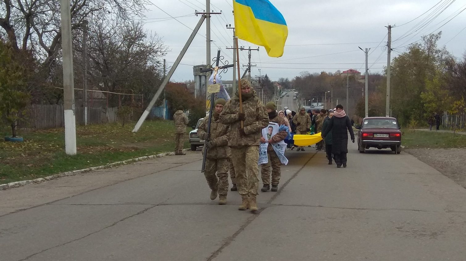 Створили коридор пошани: Любашівська громада простилася із захисником України (фото) «фото»