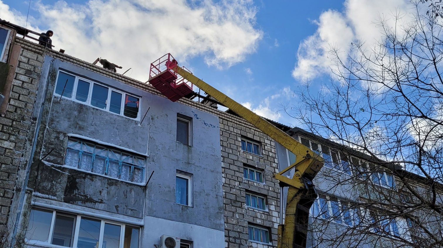 Пейзаж після шторму: у місті на Одещині понад десятка будинків лишилися без даху (фото) «фото»