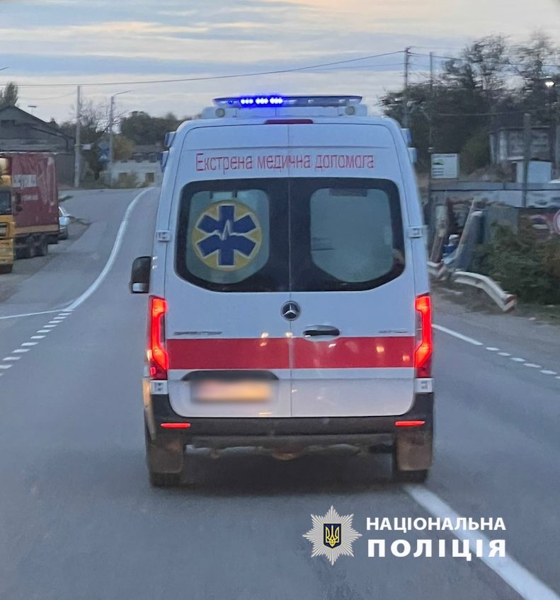 До кордону – у кареті швидкої допомоги: на Одещині затримали «хворих на хитрість» ухилянтів (фото, відео) «фото»