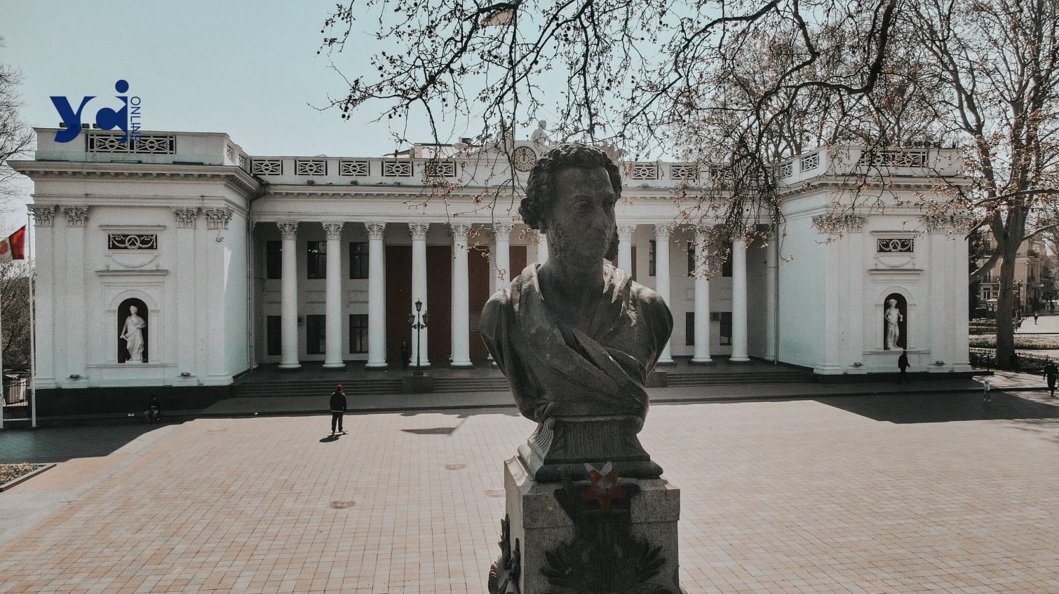 Уряд дозволив перенесення пам’ятників Пушкіну та Воронцову в Одесі «фото»