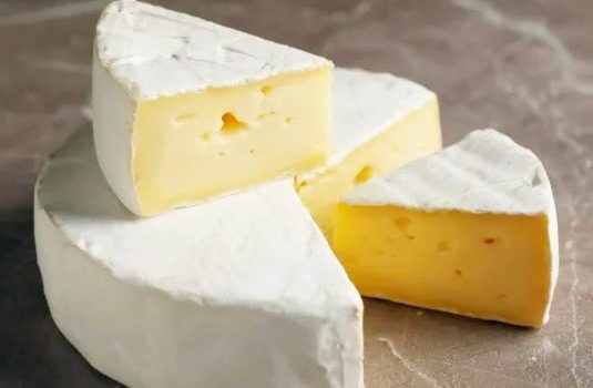 Спростування: в Україну не завозили французький сир зі стафілококом «фото»