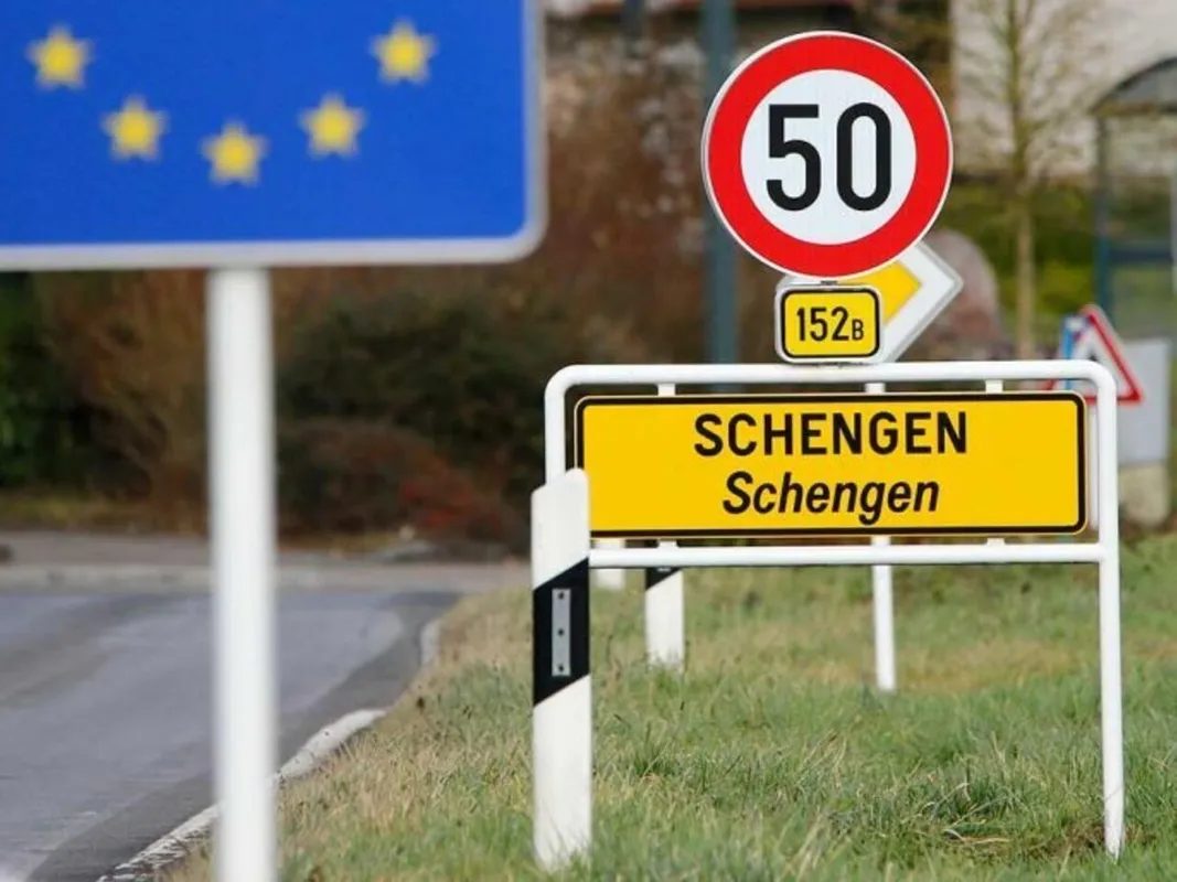 Румунію та Болгарію приєднають до Шенгенської зони «фото»