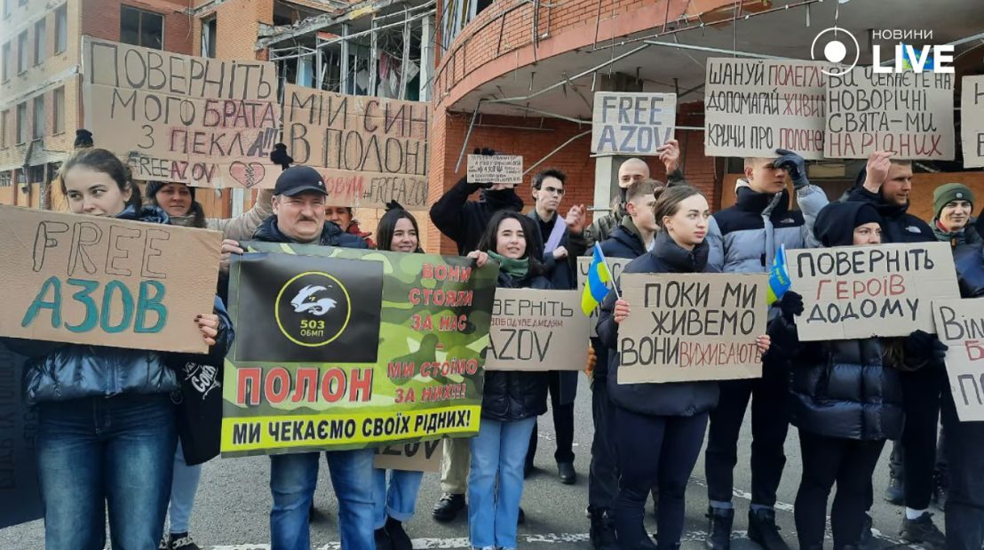 Родичі військовополонених з Азовсталі вийшли на акцію протесту в Одесі (фото) «фото»