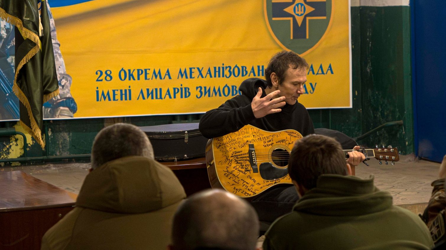 Святослав Вакарчук завітав до одеської 28-ї бригади імені Лицарів Зимового Походу та дав концерт (фото) «фото»