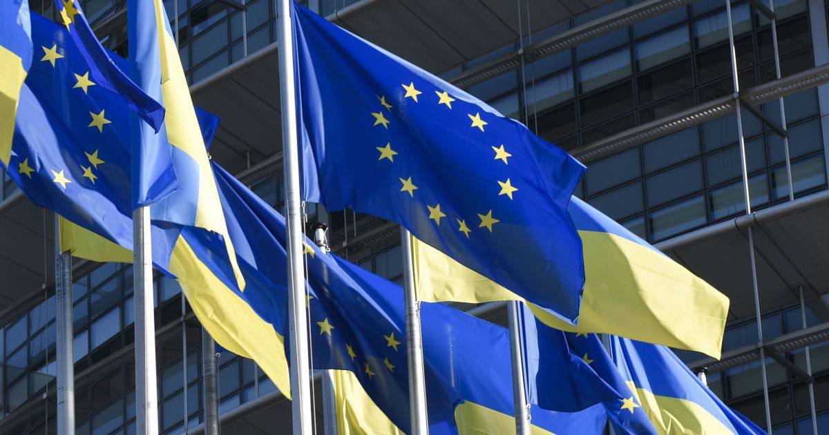 Лідери країн ЄС підтримали початок переговорів з Україною про вступ «фото»