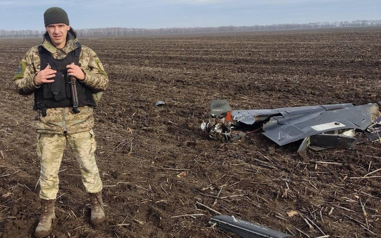 Командувач Повітряних сил відзначив одеського бійця, який збив чорного шахеда «фото»