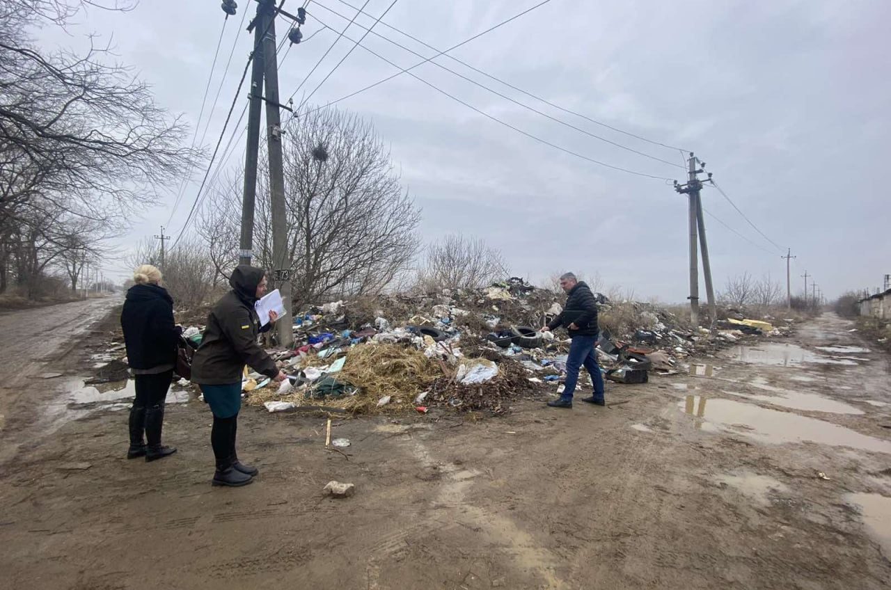 В Одесі виявили велике незаконне сміттєзвалище (фото) «фото»