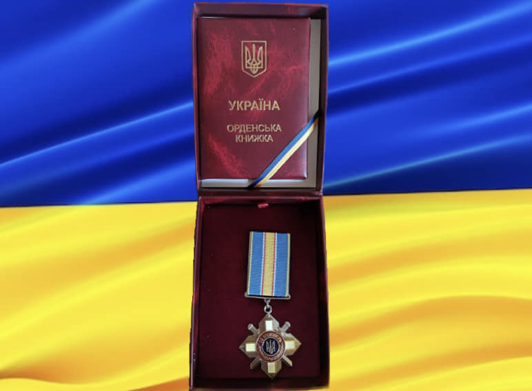 Працівника одеського телебачення, який загинув на війні, нагородили  посмертно (фото). Читайте на UKR.NET