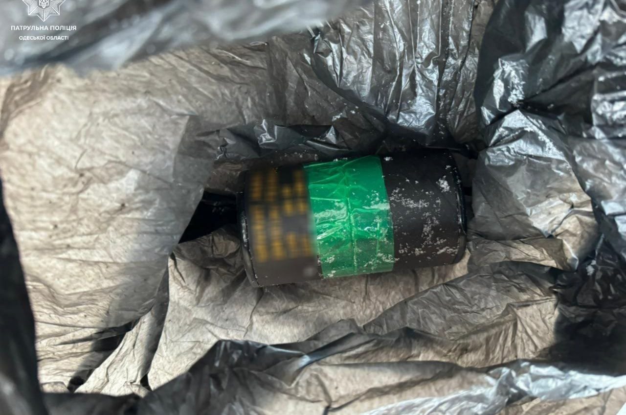 В Одесі біля під’їзду знайшли пакет з вибухівкою: подробиці (фото) «фото»