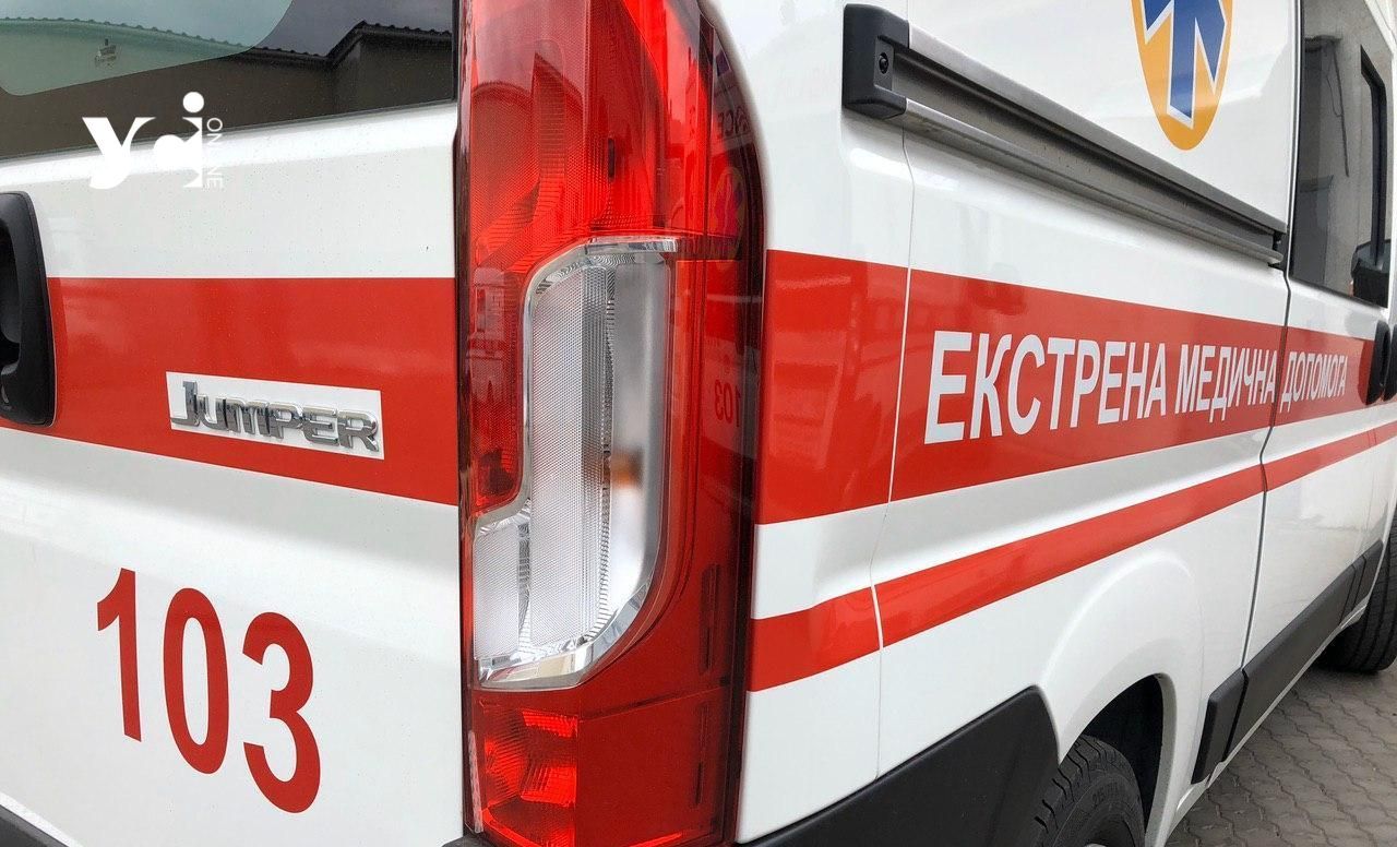 На Одещині рятувальники витягували карети швидкої із заметів «фото»