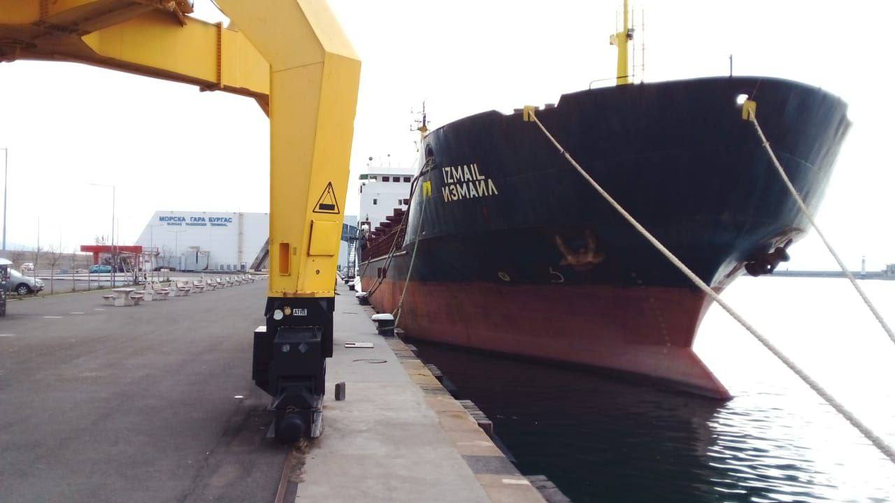 Повернуте з Болгарії судно Українського Дунайського пароплавства «Ізмаїл» стає на ремонт (фото) «фото»