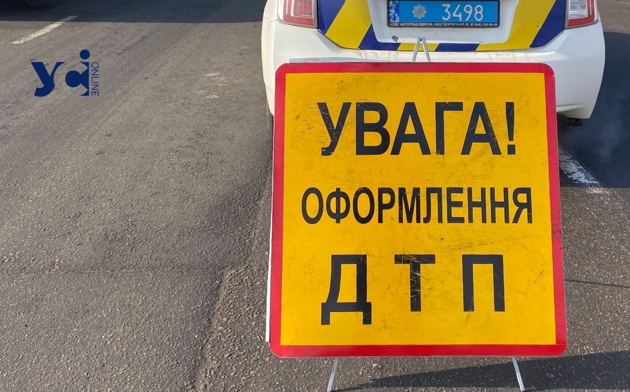 На Одещині водійка кросовера збила літню жінку, коли виїжджала з двору «фото»