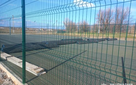 На Одещині бізнесмен і інженер вкрали 275 тис. грн на будівництві футбольного майданчику (фото) «фото»