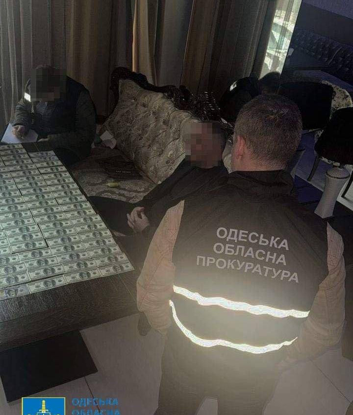 На Одещині депутат райради обіцяв підприємцю «вирішити» земельне питання за 20 тис доларів (фото) «фото»