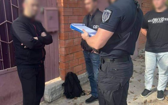 Одеський поліцейський за гроші допомагав ухилянтам виїздити за кордон (фото) «фото»