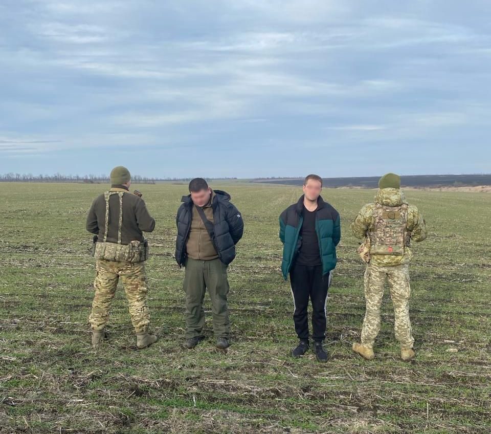 За допомогою дрона на Одещині затримали втікачів до Молдови, які не дочекалися ночі (відео) «фото»