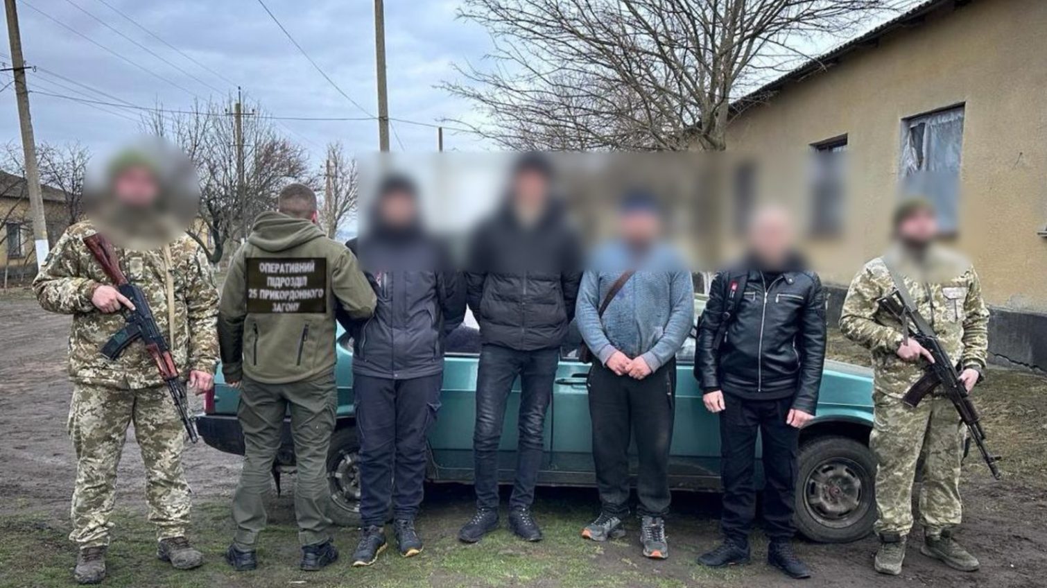 На Одещині затримали групу осіб, що хотіли за гроші потрапити до Молдови: перевізник зробив знижку сусідові «фото»