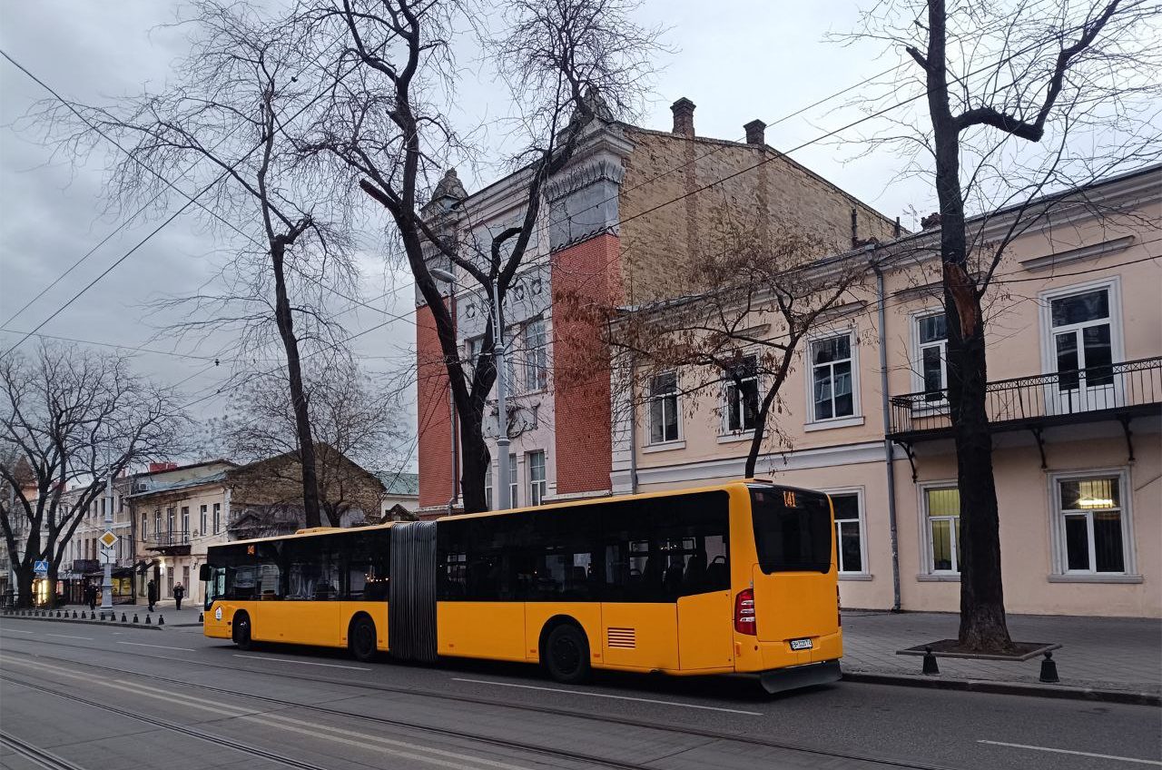 Чому автобуси, подаровані Одесі мерією Регенсбурга, не виходять на маршрути «фото»