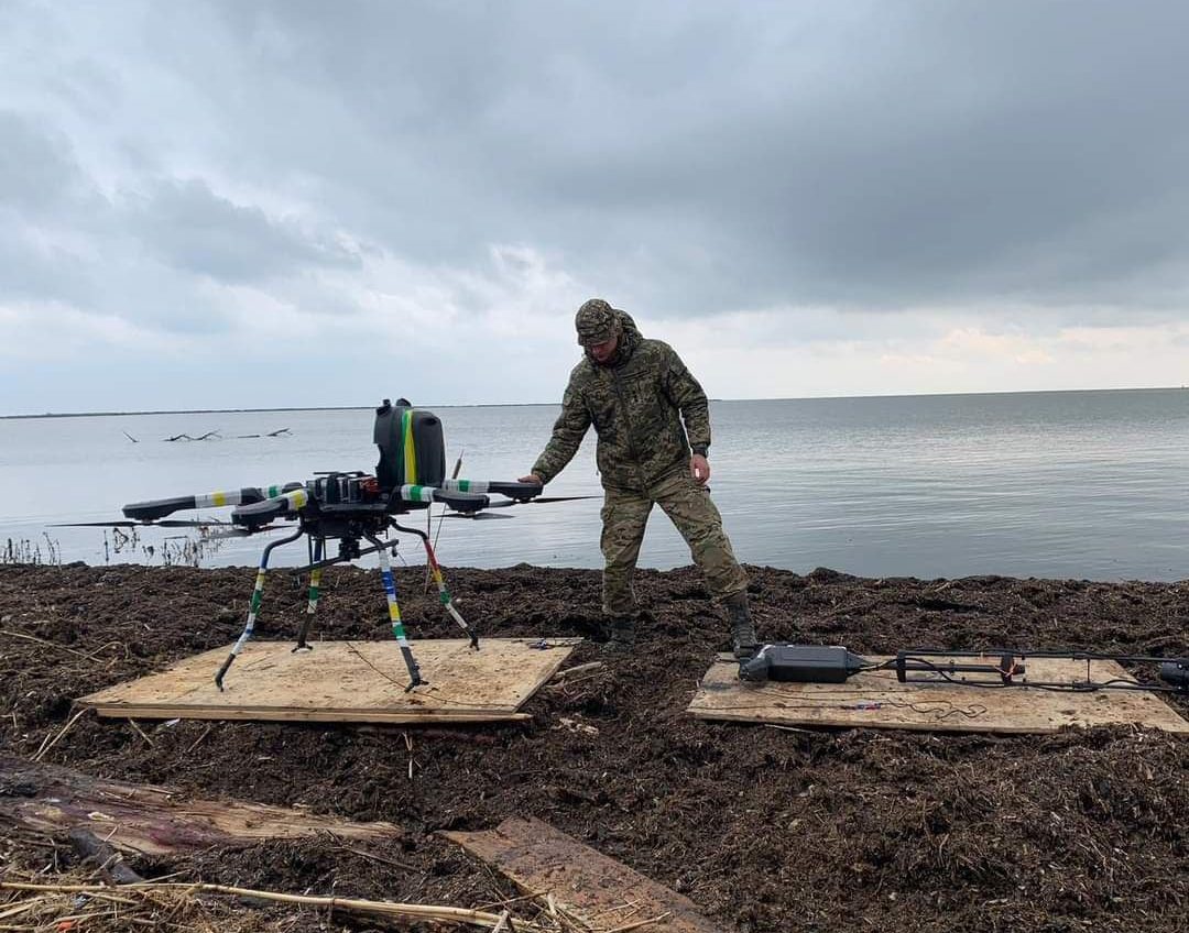 Українські військові показали, як шукають міни у Чорному морі (фото) «фото»